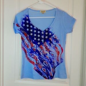ONE WORLD V-neckPatriotic T-shirt